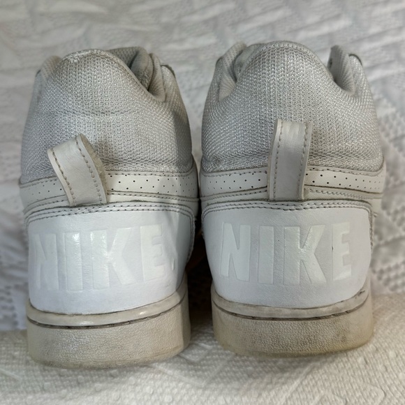 Nike Court Borough Men White High Top Trendy Stylish Sneakers Size 8.5 Women 10 - Picture 4 of 8
